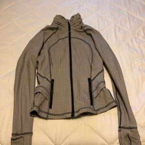Lulu 4 gray jacket